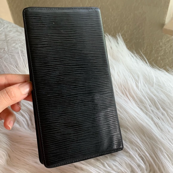 Louis Vuitton Epi wallet - Picture 11 of 16